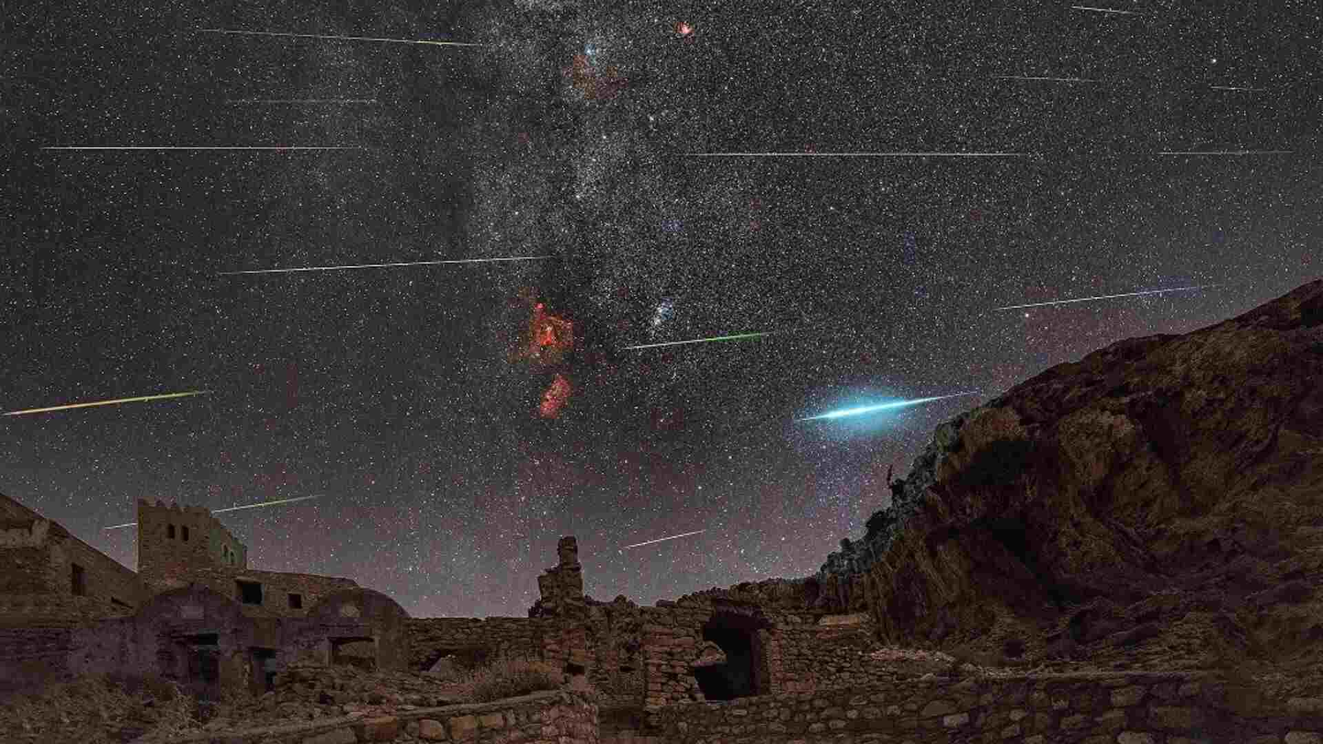 Makrem Larnaout captured the Southern Delta Aquariid meteor shower in late July 2022 near the ancient Berber village of Zriba El Alia in Tunisia