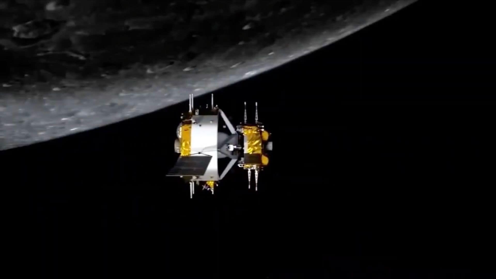 An animation shows the docking of Chang’e 6 ascender module with the combination of the orbiter and the re-entry module