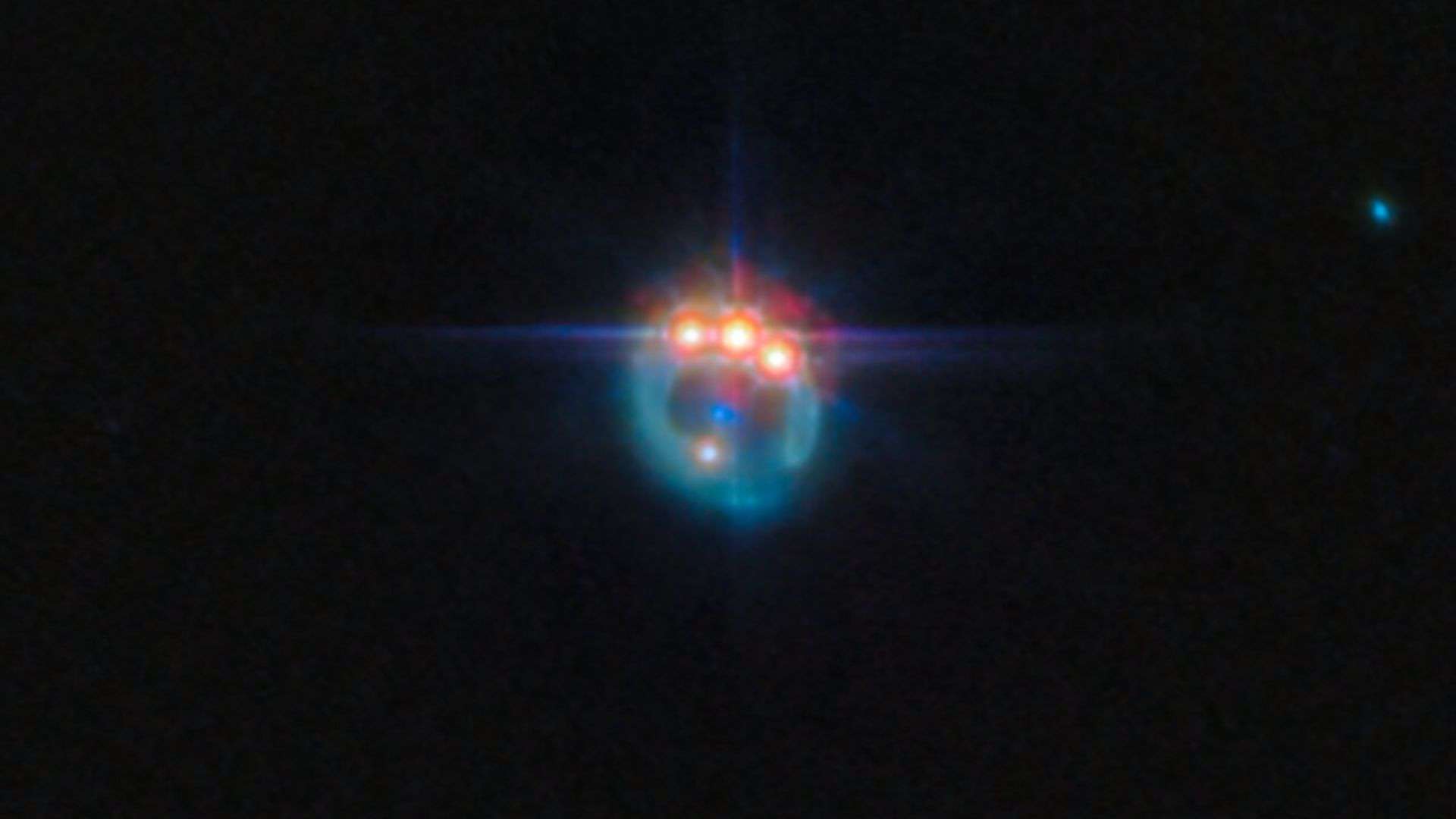 James Webb Space Telescope creates multiple images of the quasar RX J1131-1231 due to the effect of gravitational lensing